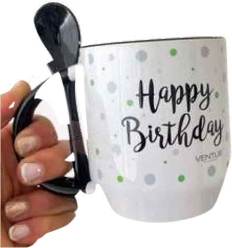Mug blanco con mensaje de cumpleaños.
